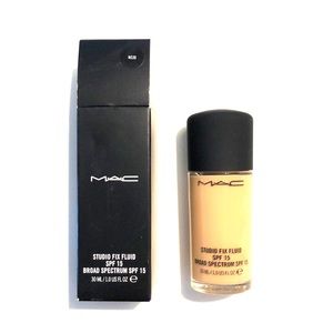 MAC COSMETICS STUDIO FIX FLUID FOUNDATION in NC20